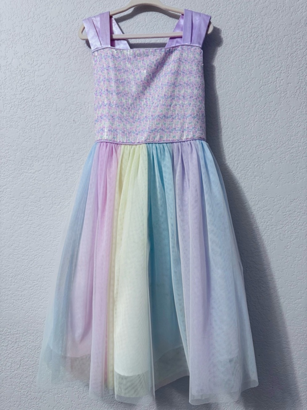 Jona Michelle Pastel Lavender Sequin Party Dress. Size 6.